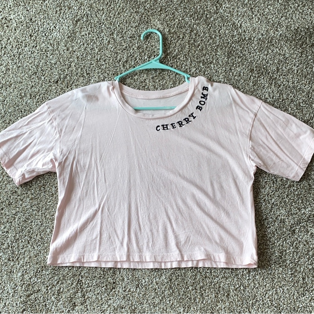 🖤 Cherry Bomb Light Pink Cropped Tee